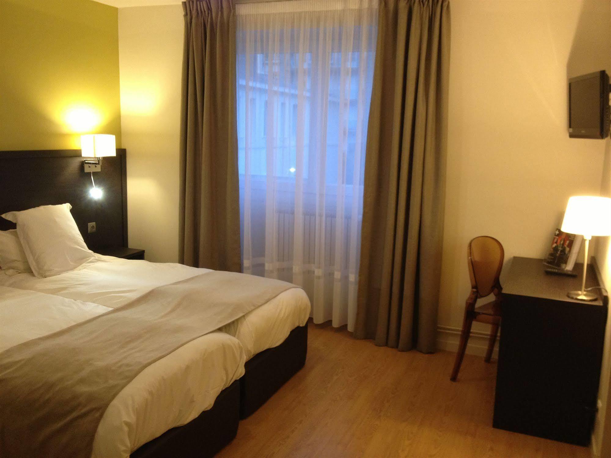 Hotel De La Plage Dinard Esterno foto