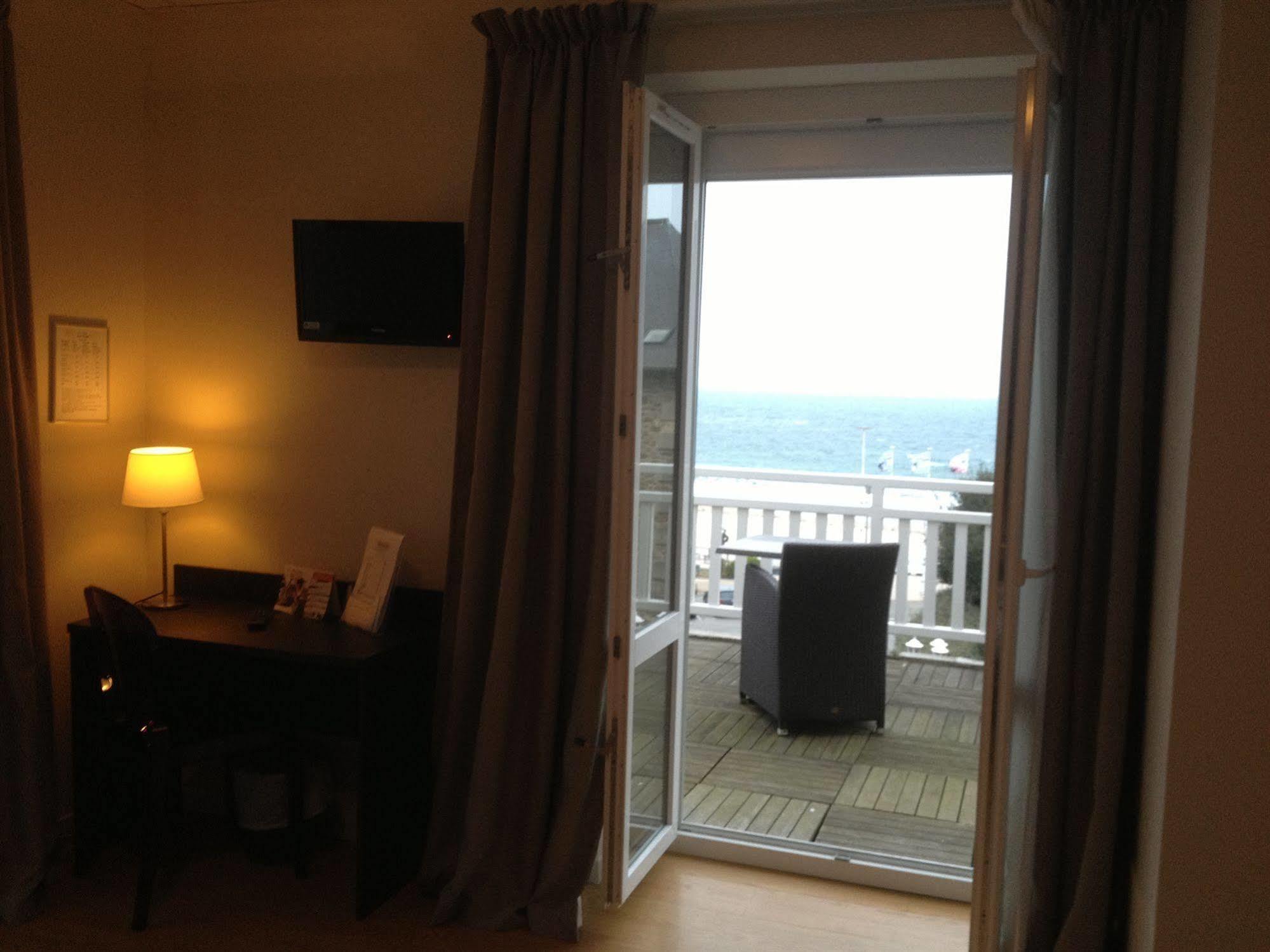 Hotel De La Plage Dinard Esterno foto